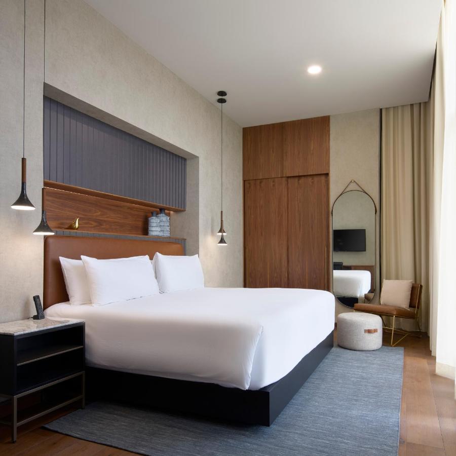 Xoma Boutique By Viadora *